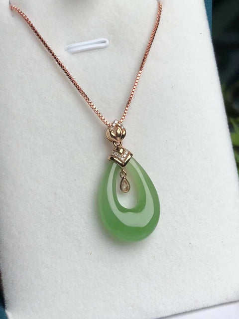 Liontin Tetesan Air Mata Hijau Apel Jasper Alami Pengaturan Emas 18K Gaya giok yang elegan dan elegan lembut dan hangat Termasuk ongkos kirim dan pajak.