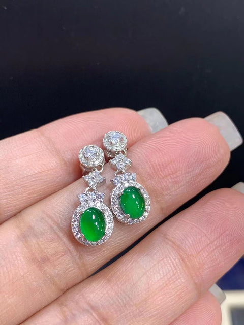 Anting-anting batu giok Guatemala alami yang terbuat dari perak 925, ukuran 4 * 6mm, gaya yang indah, sudah termasuk pajak pengiriman.