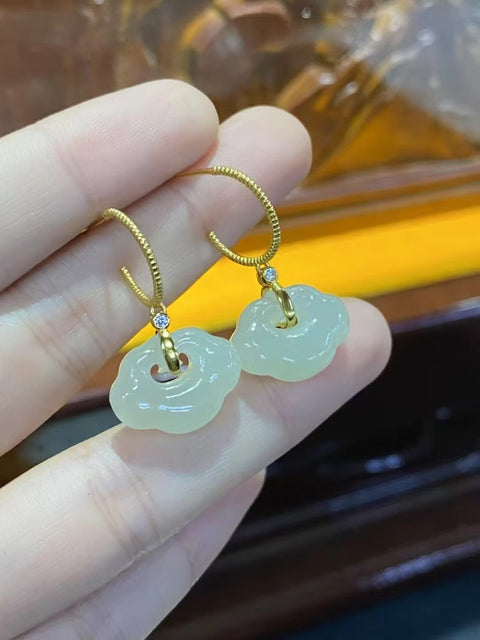 Anting Air Jernih Giok Hetian Alami 925 Sterling Silver Berlapis Emas 24k Ukuran 16 * 12mm Gaya Cantik & Cantik; Kualitas Giok Halus dan Hangat Sudah termasuk pajak pengiriman.
