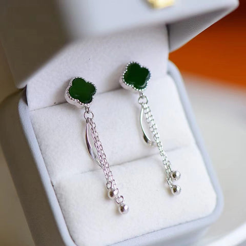 Anting Semanggi Empat Daun Jasper Klasik Alami Ukuran 9 * 9mm 925 Pengaturan Perak Giok halus dan hangat Gaya inovatif dan modis Pengiriman dan pajak sudah termasuk.