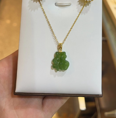 Jepitan Kalung Jasper Alami 925 Perak & nbsp; Ukuran Panjang 21, Lebar 15, Tebal 5mm Batu giok bersih, halus dan hangat, gayanya baru dan inovatif.