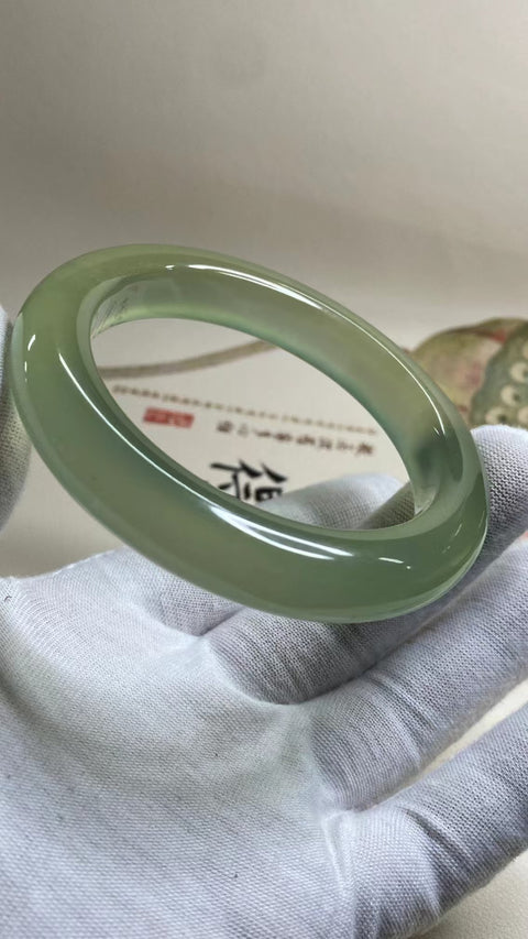 Gelang Hijau Es Giok Cui Giok Alami Ukuran 58-60mm Ukuran 59.7mm Lebar Sisi 12.6mm Giok terjadi secara alami Pola acak termasuk pajak pengiriman