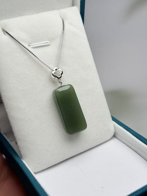 Kalung Giok Hetian Giok Alami 925 Tatahan Perak Ukuran 28 * 13,5 * 7,3 mm Sudah Termasuk Pajak Pengiriman