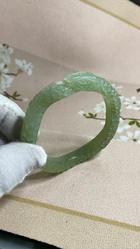 Gelang Tali Uang Giok Cui Giok Alami Ukuran 54-56mm Ukuran 55.4mm Giok semuanya terjadi secara alami Pola acak termasuk pajak pengiriman