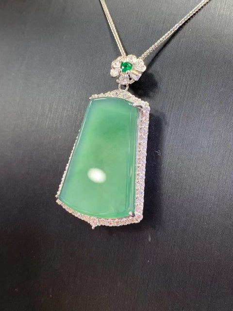 Kalung Giok Guatemala Alami Ukuran 21 * 32mm Gaya 925 Pengaturan Perak