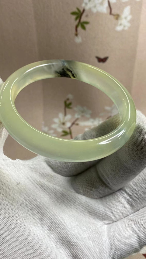 Gelang Lukisan Warna Musim Semi Giok Cui Giok Alami Ukuran 59-61mm Ukuran 60.2mm Lebar Sisi 11.7mm Giok semuanya terjadi secara alami Pola acak termasuk pajak pengiriman