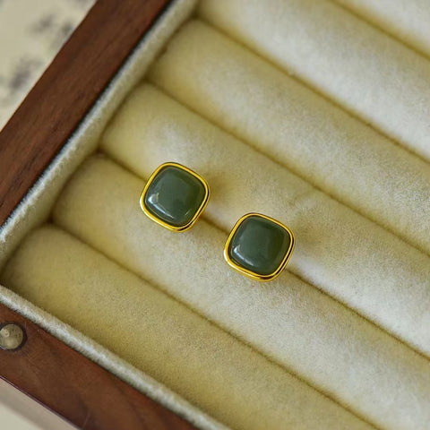 2340Q-2 Anting Giok Giok Hetian Alami Ukuran 8 * 8mm 925 Perak Tatahan Giok halus dan hangat Termasuk pajak pengiriman