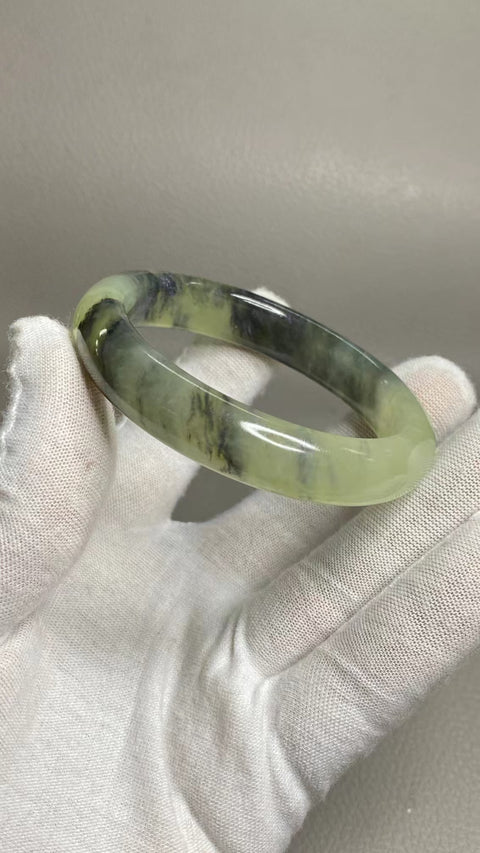 Gelang Lukisan Pemandangan Giok Cui Alami Ukuran 55-57mm Ukuran 56.6mm Lebar Sisi 12.2mm Giok terjadi secara alami Pola acak termasuk pajak pengiriman.