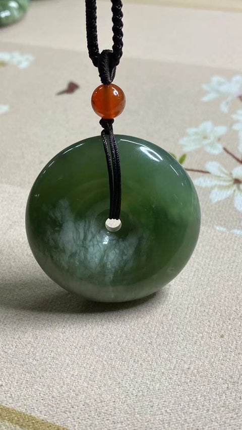 Liontin Giok Alami Ukuran 45 * 13mm Giok halus dan hangat Termasuk ongkos kirim dan pajak.