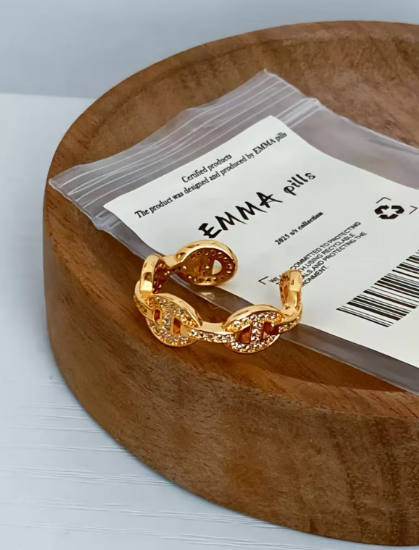 Cincin hidung babi tembaga berlapis emas mawar 18K dengan berlian, desain unik, minimalis, dan serbaguna. Biaya kirim dan pajak sudah termasuk.