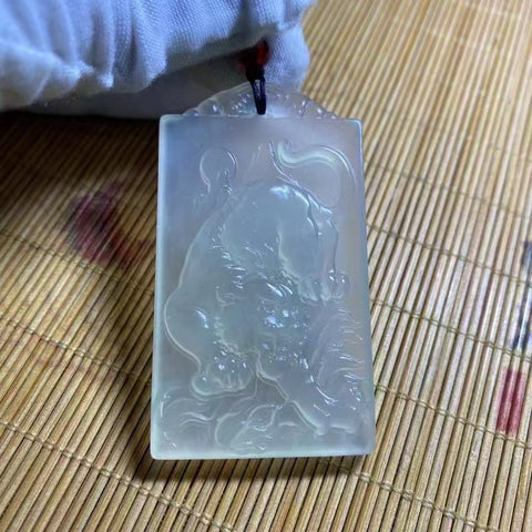 Liontin Harimau Es Giok Abu-abu Cui Giok Alami Ukuran 35 * 63mm Kualitas giok halus dan hangat, gaya yang indah Sudah termasuk pajak pengiriman.