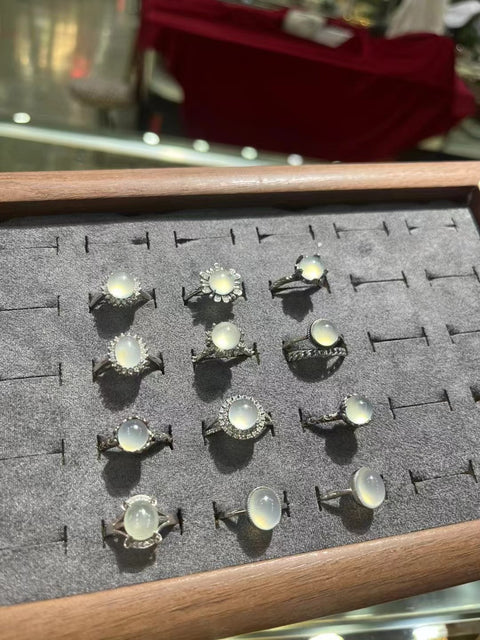 Cincin Giok Alami 925 Perak Semua gaya yang ditampilkan tersedia dengan sistem siapa cepat dia dapat. Pengiriman dan pajak sudah termasuk.