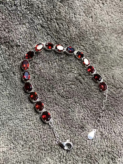 Gelang Garnet Alami Set dalam 925 Perak Warna Indah Ukuran 7 * 5mm Termasuk Pajak Pengiriman.