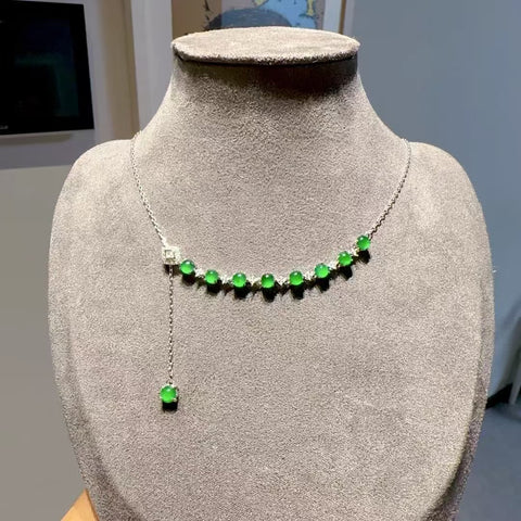 Kalung Jadeite Guatemala alami yang terbuat dari perak 925, ukuran batu giok sekitar 4mm, gaya yang indah, sudah termasuk pajak pengiriman.