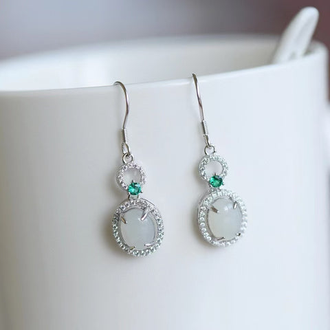 2134 Anting Giok Hetian Alami Set dalam 925 Perak Ukuran 7 * 9mm Gaya Cantik Gaya Cantik Pajak pengiriman sudah termasuk.