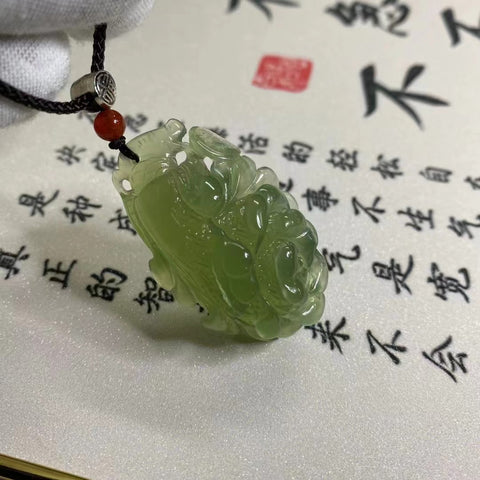 Liontin Kubis Giok Alami Mengumpulkan Berkah, Mengumpulkan Kekayaan, Bergulir dalam Kekayaan Ukuran 44 * 28mm Sudah termasuk pajak pengiriman