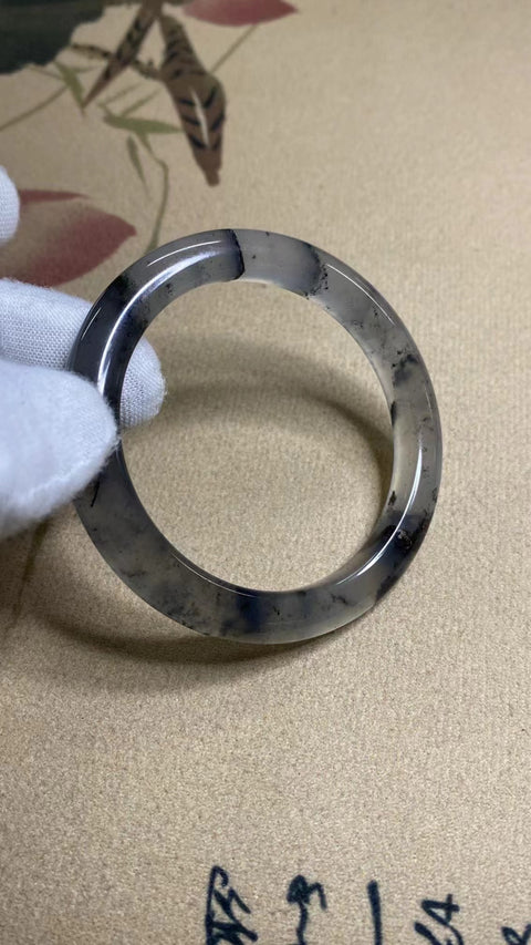 Gelang Tinta Es Giok Cui Giok Alami Ukuran 50-52mm Ukuran 51.8mm Giok semuanya terjadi secara alami Pola acak termasuk pajak pengiriman