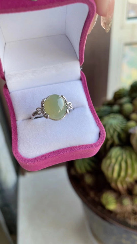 Cincin Giok Hetian Alami yang terbuat dari perak 925; Bahan dasar yang halus dan hangat, gaya yang indah, satu untuk setiap model, sudah termasuk ongkos kirim dan pajak.