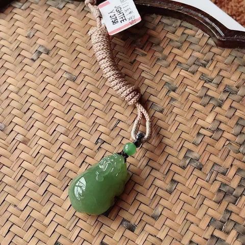 Liontin Pixi Mulut Kuning Giok Hetian Giok Alami Ukuran 26 * 18mm Tebal 12mm Giok bersih, halus dan hangat Sudah termasuk pajak pengiriman.