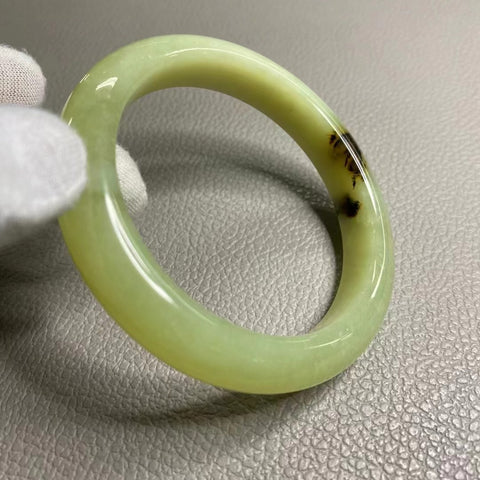 Gelang Giok Cui Alami Ukuran 61-63mm Ukuran 62.5mm Lebar Sisi 12.6mm Giok terjadi secara alami Pola acak Termasuk pajak pengiriman.