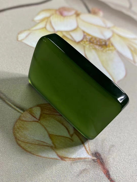 Giok giok Cui alami, plakat perdamaian dan keamanan hijau penuh Giok giok bersih dan halus; Ukuran 51,8 * 34,8 * 12,3 mm sudah termasuk pajak pengiriman