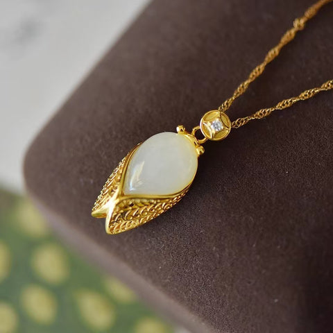 3392-2 Set Kalung Kalung Jangkrik Tetesan Air Giok Hetian Giok Alami dari 925 Giok Perak bersih dan halus serta hangat Ukuran 10 * 14mm Sudah Termasuk Ongkos Kirim dan Pajak