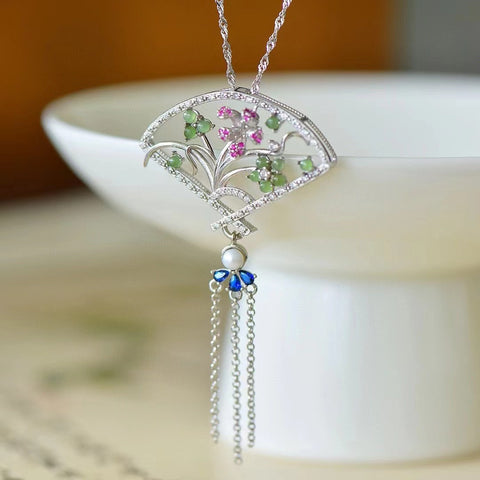 10831 Kalung Kipas Jasper Alami yang terbuat dari perak 925 Ukuran 2 * 2mm Giok bersih, halus dan hangat, gaya yang indah sudah termasuk pajak pengiriman.