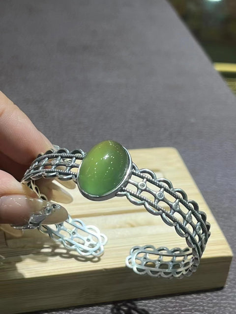 Gelang Telur Besar Giok Alami 925 Tatahan Perak Ukuran 13,5 * 18mm Giok bersih, halus dan hangat, gaya yang indah.
