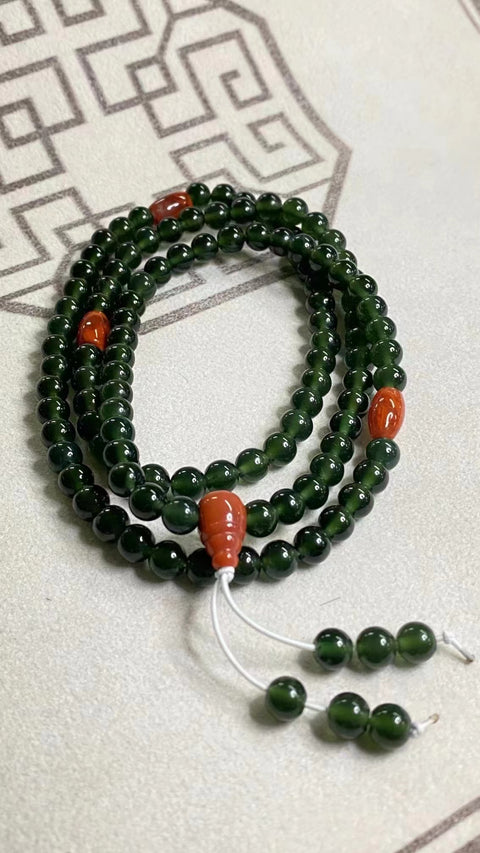 Kalung Gelang Giok Cui Giok 108 Buah dengan Aksesoris Nan Hong Ukuran 7.4mm Sudah termasuk ongkos kirim dan pajak.