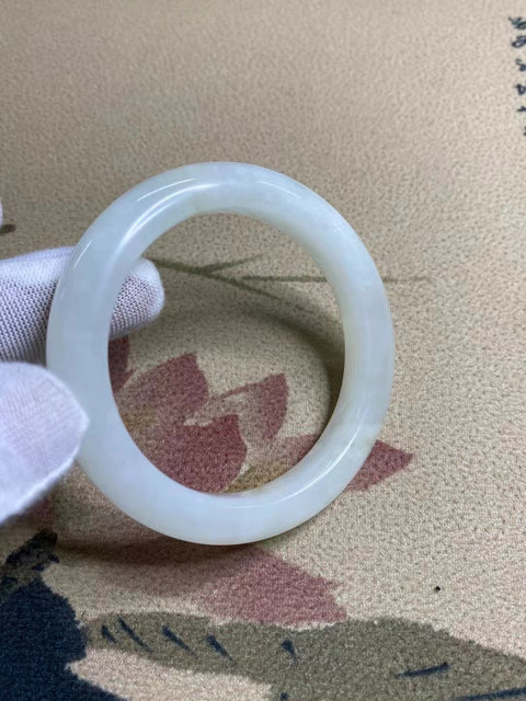 Gelang Giok Cui Alami Ukuran 55-57mm & nbsp; Ukuran 56.5mm & nbsp; Lebar Sisi 12mm Giok terjadi secara alami Pola acak termasuk pajak pengiriman