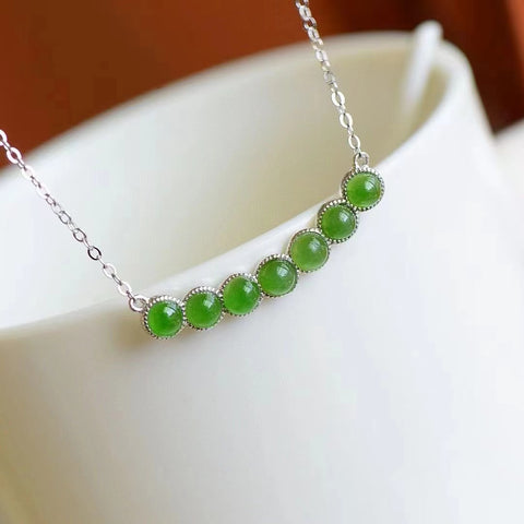 Kalung Rantai Jasper Smile One Piece One Piece 925 Silver Setting Ukuran 4mm Giok bersih dan halus serta hangat Sudah termasuk ongkos kirim dan pajak.