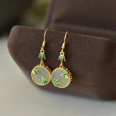 2882-2 Anting Enamel Bambu Giok Hetian Giok Alami Ukuran 10 * 10mm Giok halus dan hangat, dan gayanya indah.