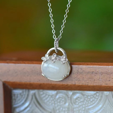 3324 Set Kalung Bao Bao Giok Hetian Giok Alami dari 925 Perak Giok bersih, halus dan hangat, gaya yang indah Ukuran 10 * 12mm Termasuk pajak pengiriman