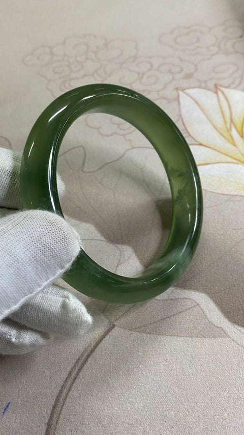 Gelang giok halus, kaliber 60-62, lebar 13,5 mm, diameter akurat 61,9 mm, semua pola alami acak, sudah termasuk pajak pengiriman.
