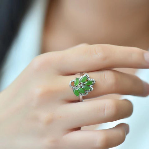 Set Cincin Daun Jasper Alami dari Giok Perak 925 yang bersih, halus dan hangat, dengan gaya yang elegan dan anggun.