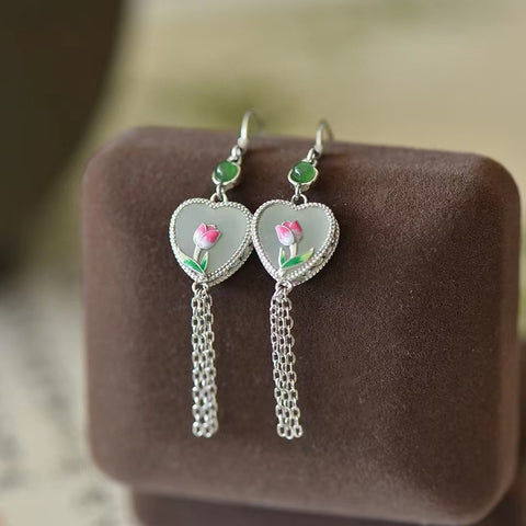 2887 Anting Rumbai Giok Hetian Alami Ukuran 10 * 10mm Giok halus dan hangat, dan gayanya indah.