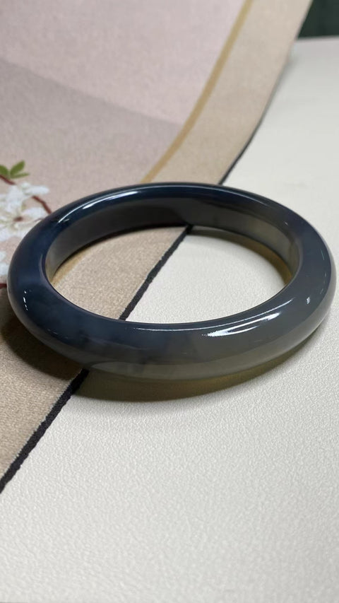 Gelang Gradien Tinta Es Giok Cui Giok Alami Ukuran 55-57mm Ukuran 56.6mm Lebar Sisi 11.5mm Giok semuanya terjadi secara alami Pola adalah acak Termasuk Pajak Pengiriman