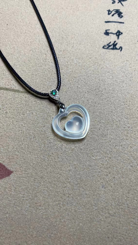 Giok Giok Cui Jade Ice Pendant Giok bersih, halus dan hangat Ukuran 22,7 * 22,6 mm Sudah termasuk ongkos kirim dan pajak.