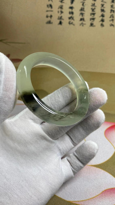 Gelang Lukisan Warna Musim Semi Giok Cui Giok Alami Ukuran 49-51mm Ukuran 50.4mm Lebar Sisi 12.4mm Giok semuanya terjadi secara alami Pola pengiriman acak Termasuk Pajak Pengiriman