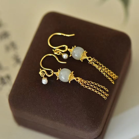 2875-2 Anting Mutiara Giok Hetian Giok Alami Ukuran 6 * 7mm Giok halus dan hangat, gaya yang indah, sudah termasuk pajak pengiriman.