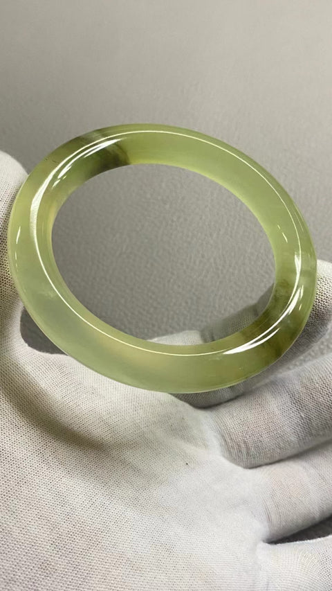 Gelang Tinta Warna Musim Semi Giok Cui Giok Alami Ukuran 56-58mm Ukuran 57.2mm & nbsp; Lebar Sisi 11mm Giok semuanya muncul secara alami Pola pengiriman acak Pajak pengiriman sudah termasuk.