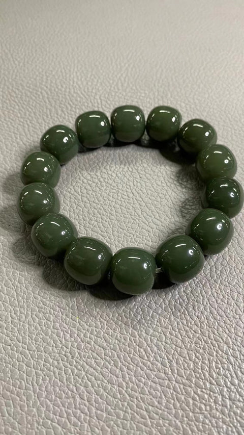 Gelang Giok Hetian Alami Giok baik-baik saja dan hangat; Sumber kekayaan Ukuran 16 * 15mm Giok bersih dan halus serta hangat Termasuk ongkos kirim dan pajak