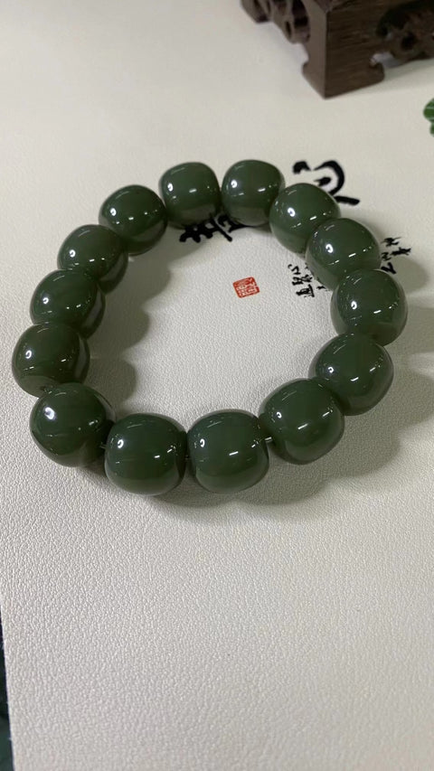 Tali jenis manik-manik tua giok Hetian alami untuk keberuntungan Ukuran 16 * 15mm Giok bersih, halus dan hangat Termasuk pajak pengiriman.