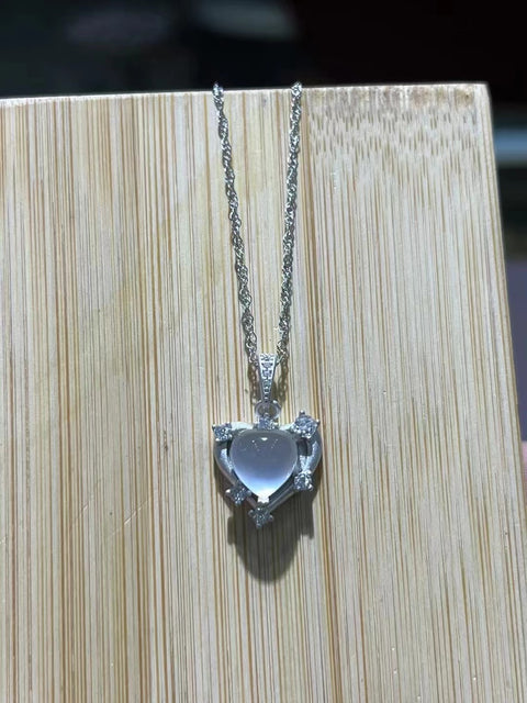 Kalung Kalung Hati Es Giok Cui Jade Alami dari perak 925, ukuran 8,5 mm, gaya yang indah, giok yang bersih dan halus, sudah termasuk ongkos kirim dan pajak.