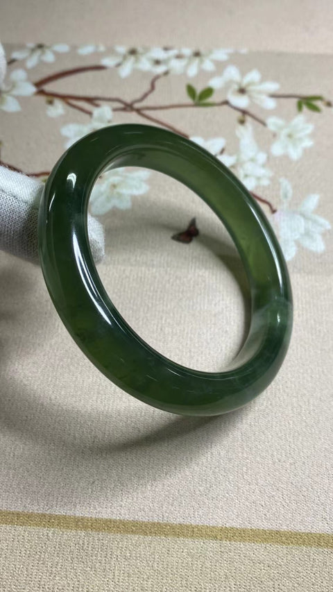 Gelang Giok Cui Giok Hijau Penuh Gelang Giok Terapung Ukuran 57-59mm Ukuran 58.1mm Lebar Samping 11.9mm Giok ini semuanya terbentuk secara alami Pola acak Termasuk ongkos kirim dan pajak.