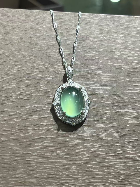 Kalung giok halus dari perak 925, ukuran 13,5 * 10mm, bersih, halus dan hangat, sebening es, sudah termasuk pajak pengiriman.