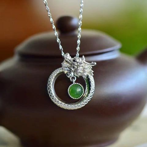 16068 Kalung Naga Jasper Alami dari Perak 925 Ukuran 6 * 6mm Giok bersih, halus dan hangat. Gayanya indah dan apik.