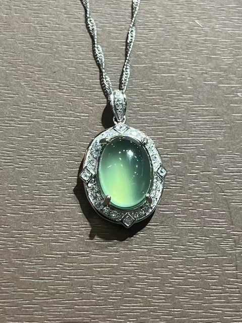 Kalung giok halus dari perak 925, ukuran 13,5 * 10mm, bersih, halus dan hangat, sebening es, sudah termasuk pajak pengiriman.