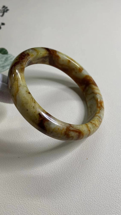 Gelang Giok Bunga Giok Cui Giok Alami Ukuran 58-60mm Ukuran 59.5mm Lebar Sisi 13.9mm Giok terjadi secara alami Pola acak Pengiriman dan pajak sudah termasuk.