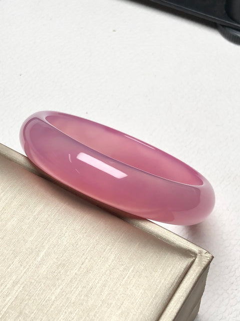 Batu Akik Alami 『Peach Blossom Pink』 Gelang &nbsp;Giok halus dan hangat Ukuran: 56.6-13.3-7mm Batu giok secara alami memiliki pola yang acak Termasuk Pajak Pengiriman
